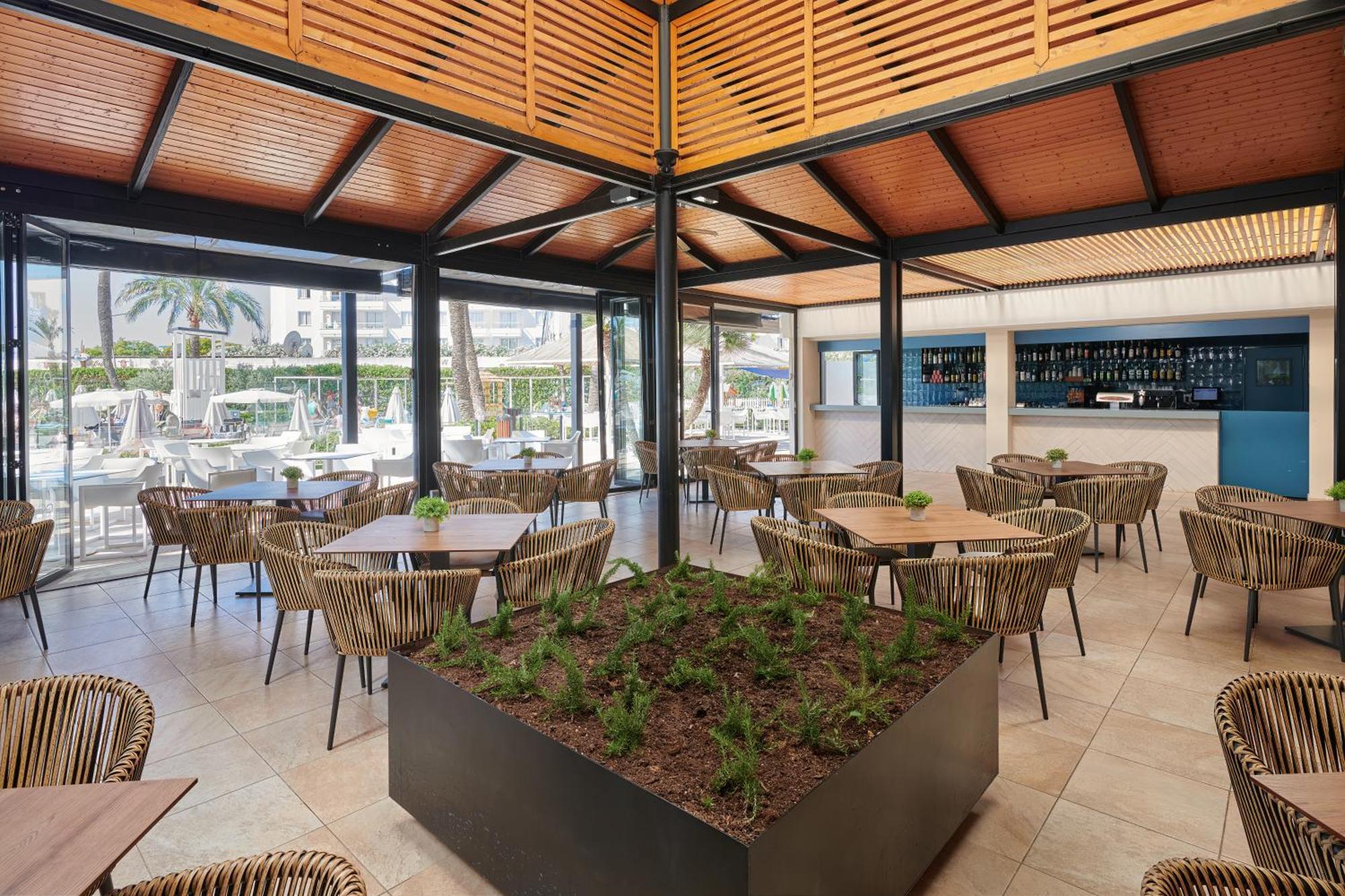 Protur Sa Coma Playa Hotel & Spa Exterior photo